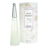 Issey Miyake L'Eau D'Issey Une goutte sur un Petale